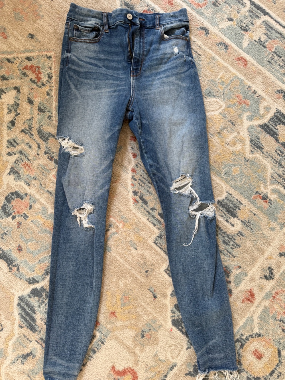 American Eagle Outfitters Light Blue Distressed Skinny Jeans